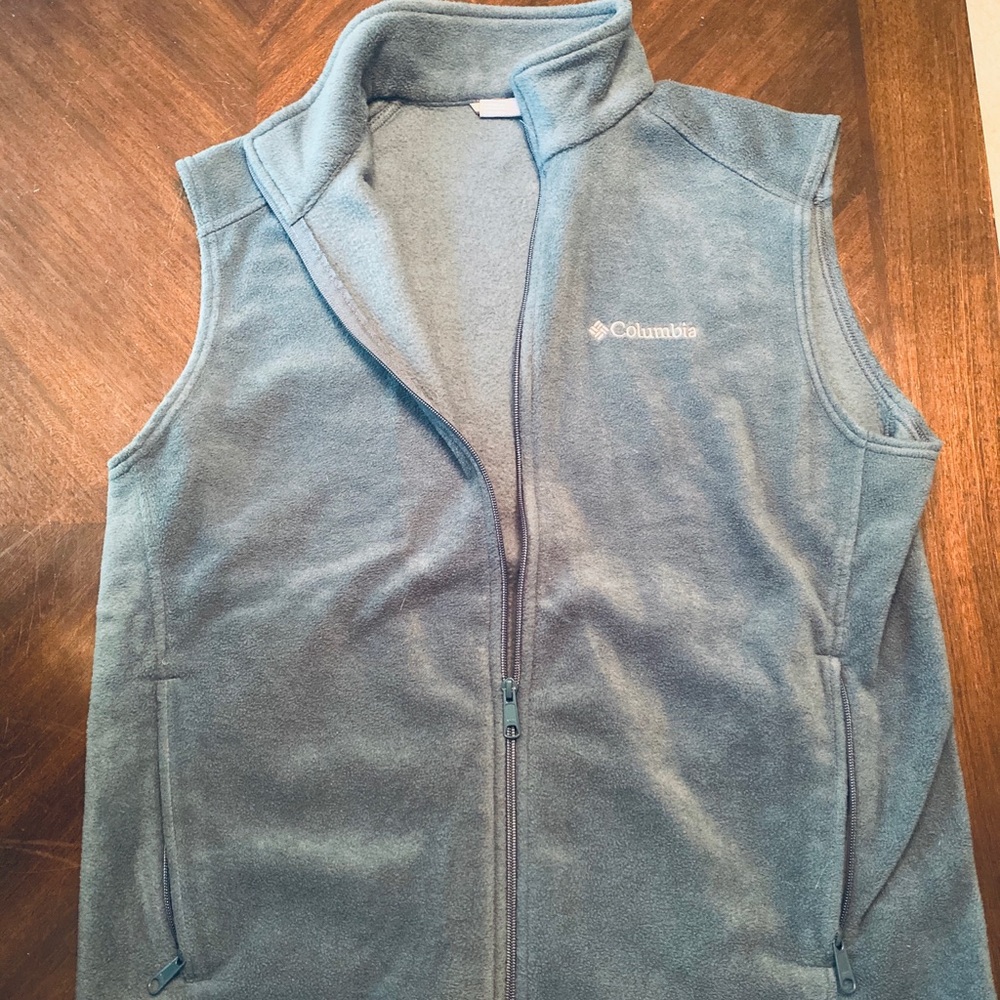Men’s fleece vest